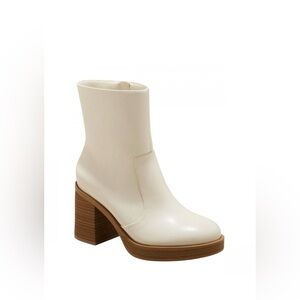 Never Been Worn Universal Thread Women's Jenna Platform Boots